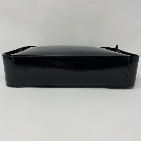 GUCCI Leather Embossed Logo Shoulder Bag - Picture 8 of 8